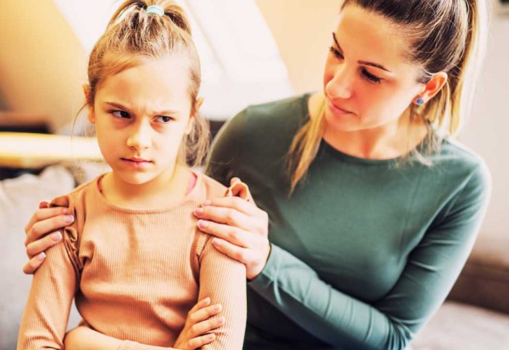 Bambina arrabbiata o stressata?