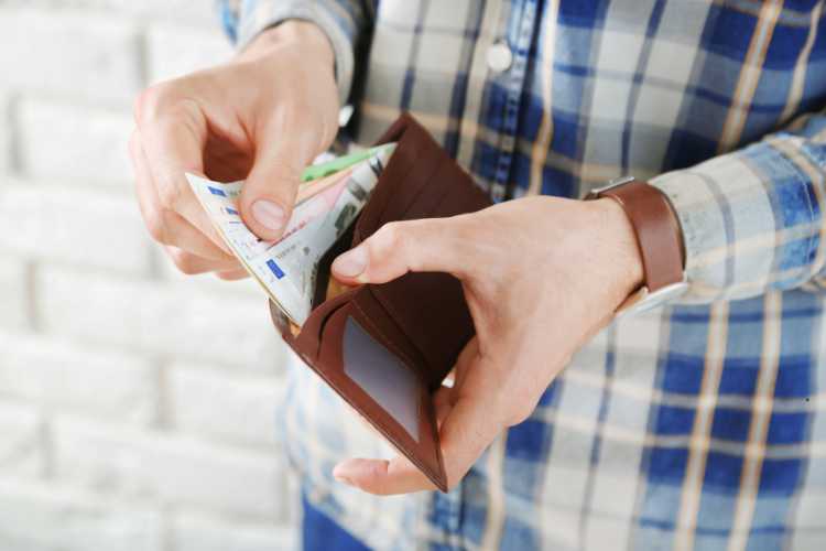 € 600 in busta paga - fonte_Canva - LaSvolta.it