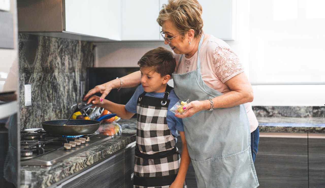 La ricetta della nonna, finita sotto accusa, l’ingrediente segreto ti manda all’ospedale | Non mangiarla mai più