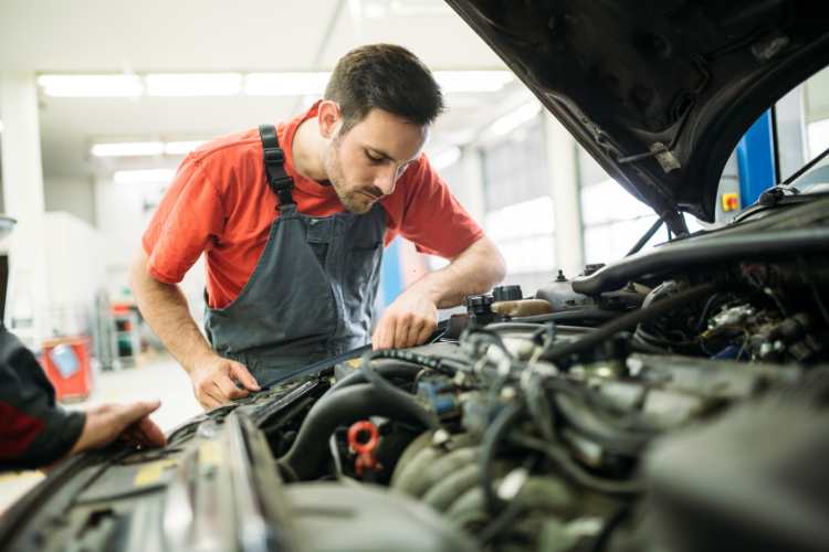 Officina meccanica - fonte_Canva - LaSvolta.it