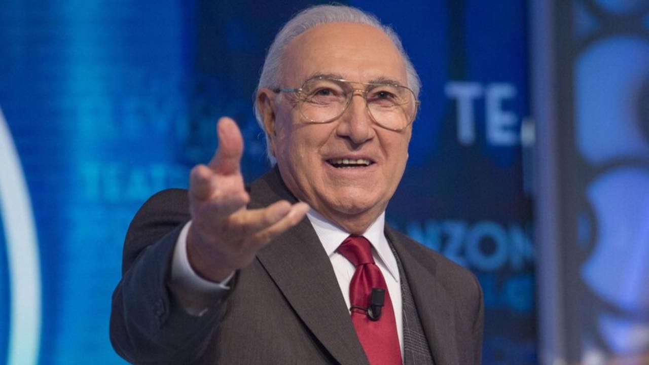 Pippo Baudo, solo ora viene fuori la verità: il re della TV italiana aveva perso la testa per una biondina | Altro che Katia Ricciarelli, era lei il suo vero amore