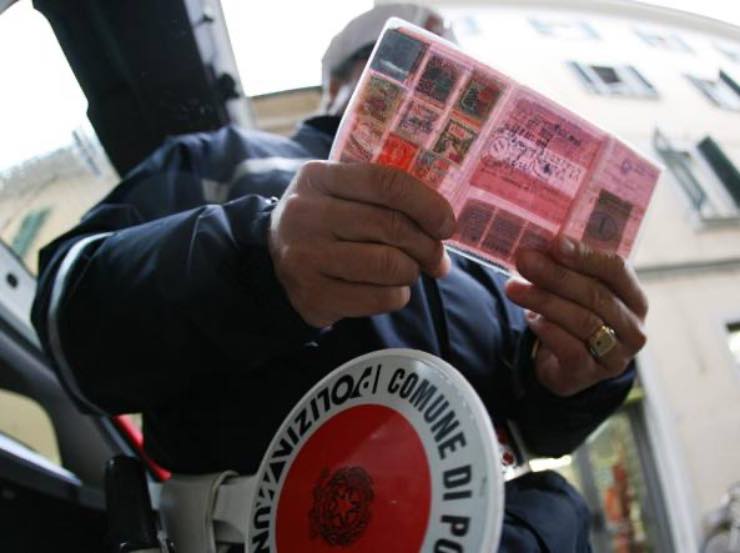 Rinnovo patente - fonte_Ansa - LaSvolta.it