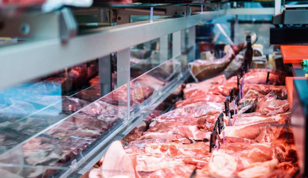 Carne - fonte_Canva - LaSvolta.it